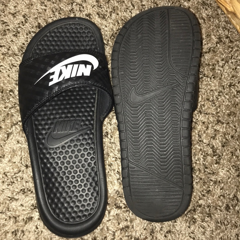 Black Nike slides